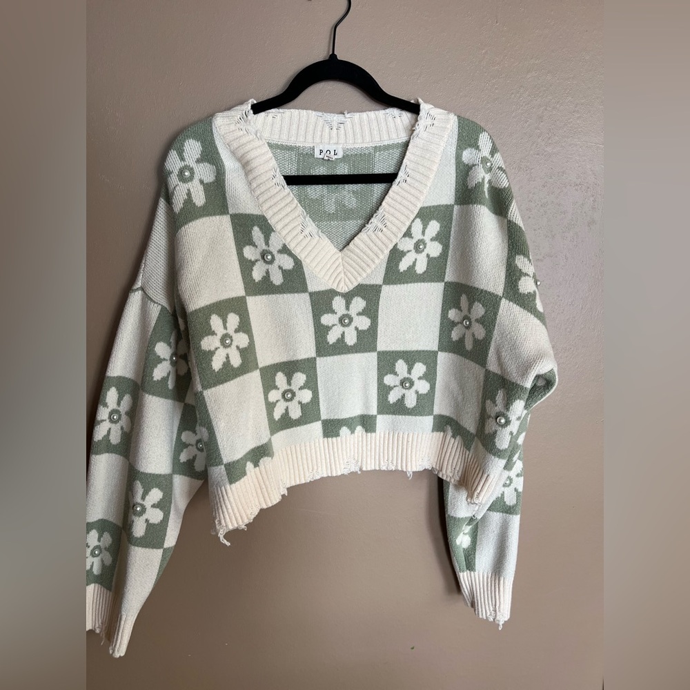 POL Green and Cream Floral Checkered V-Neck Sweater